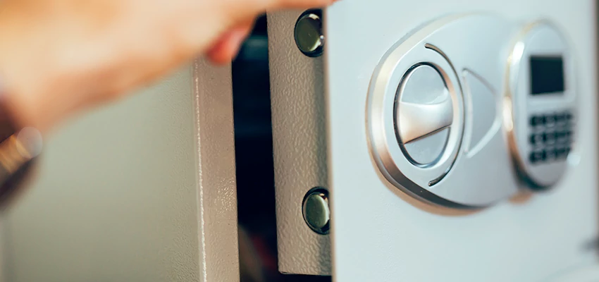 Fingerprint Safe Openers in Torrance, CA